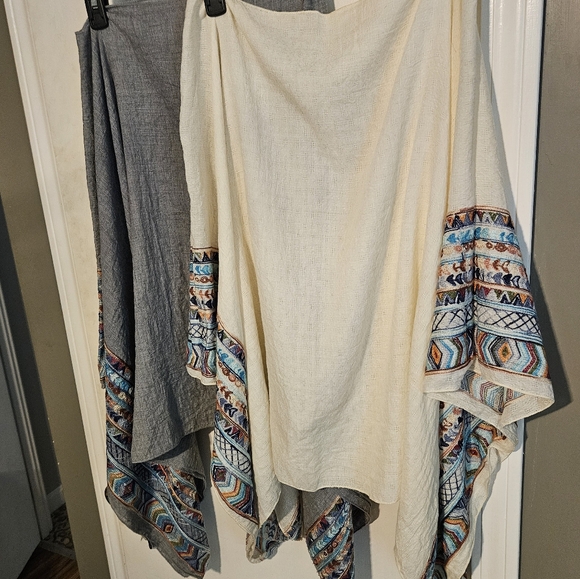 Two tops - Picture 2 of 4